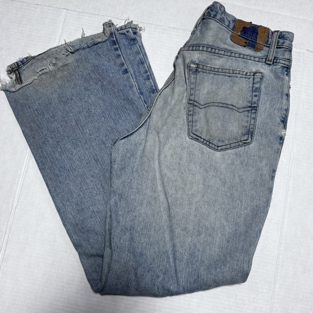 American Eagle Jeans Men 30x32 Distress Light Wash Mid Rise Loose Fit Button Fly